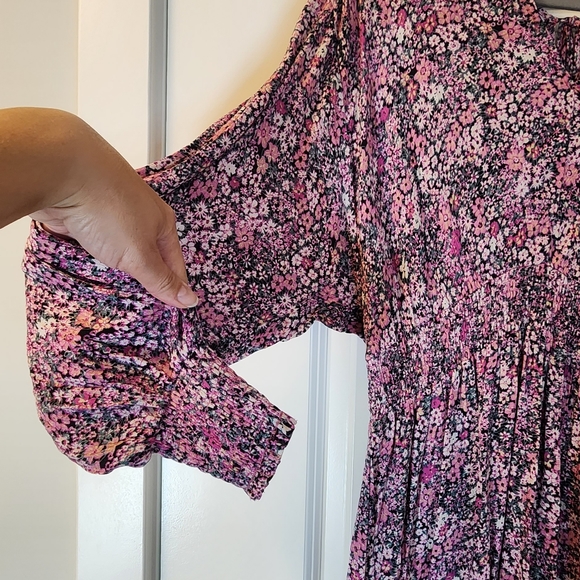 Flower print long sleeve tie back dress - Picture 2 of 7